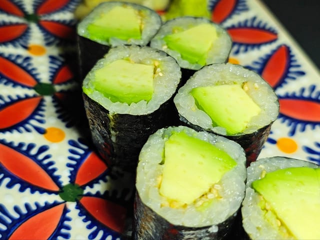 Avocado And Sesame Roll