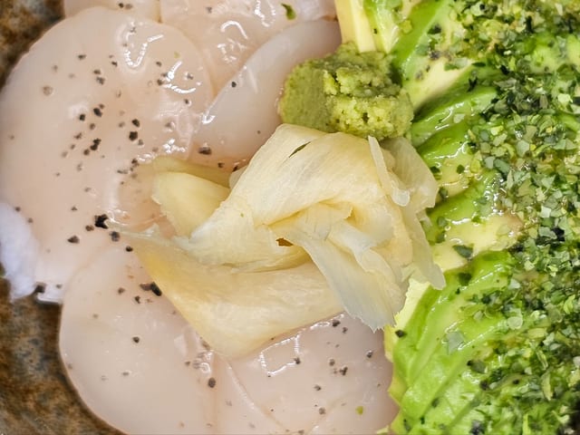 Sacllop Donburi.